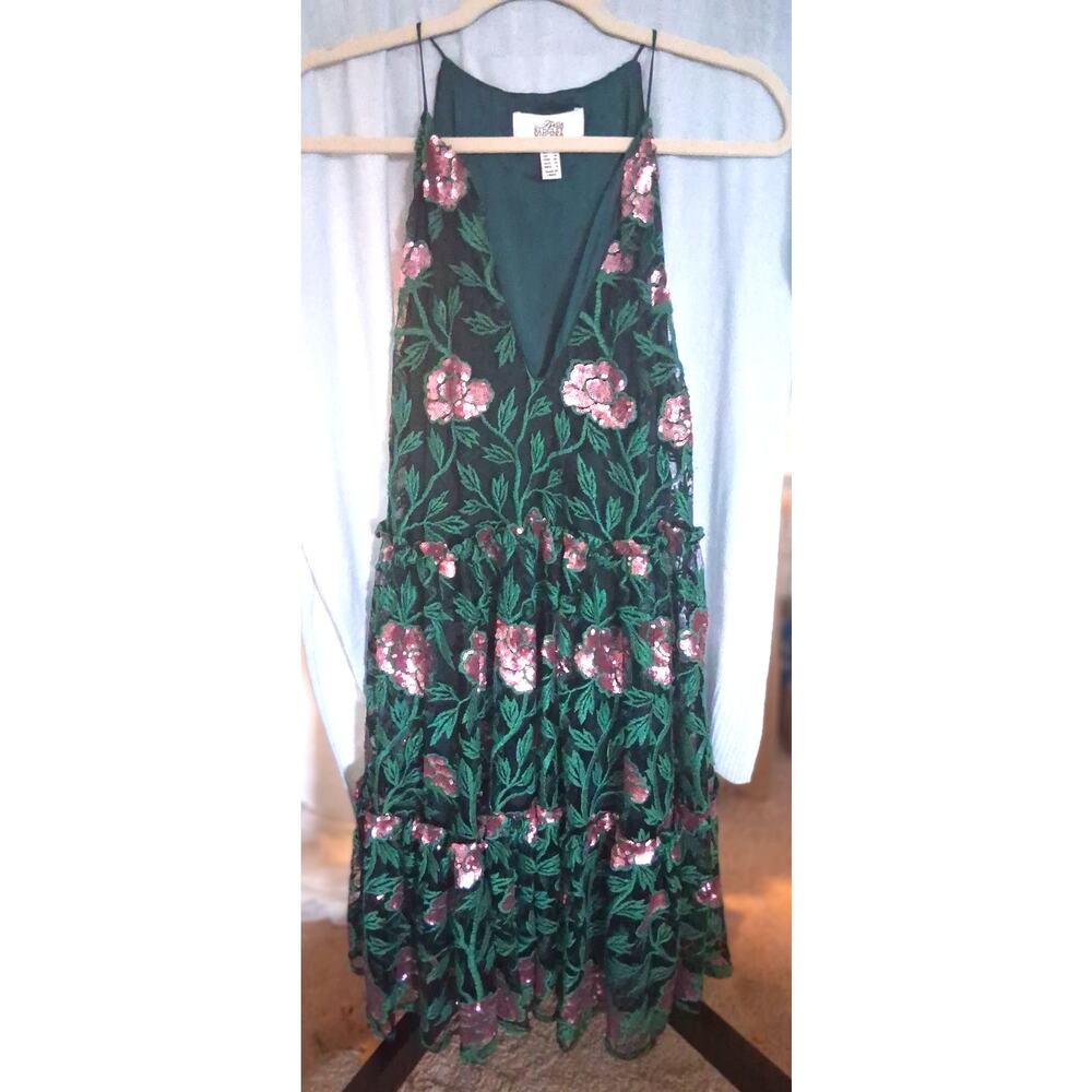 Belle Badgley Mischka Denya Floral Sequin Cocktail Party Dress. Size 6